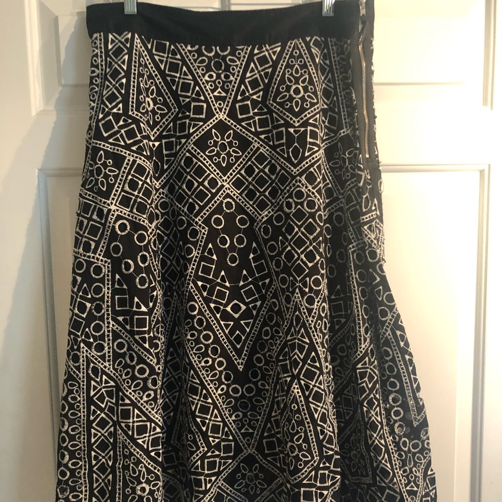 Banana republic black and white skirt.  NWT